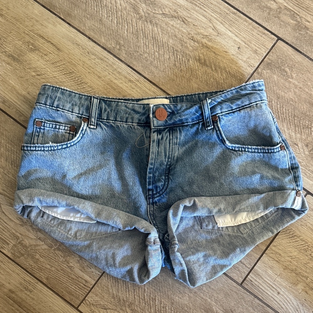 One Teaspoon Light Blue bandit Jean Shorts size 26